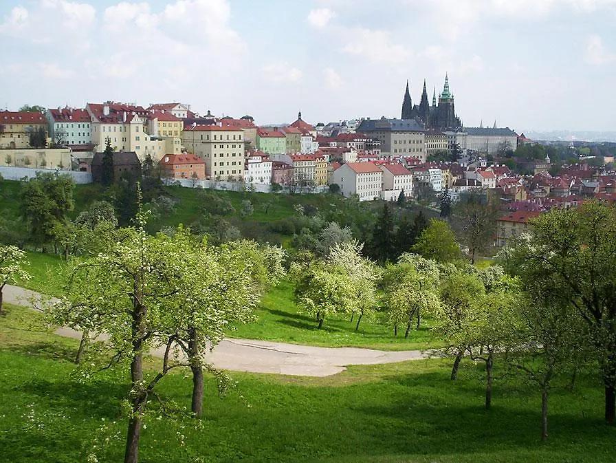 Apartamento Nebozizek Hotel A Restaurant Praga