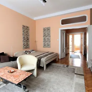 https://lilis-home.inbudapesthotels.com