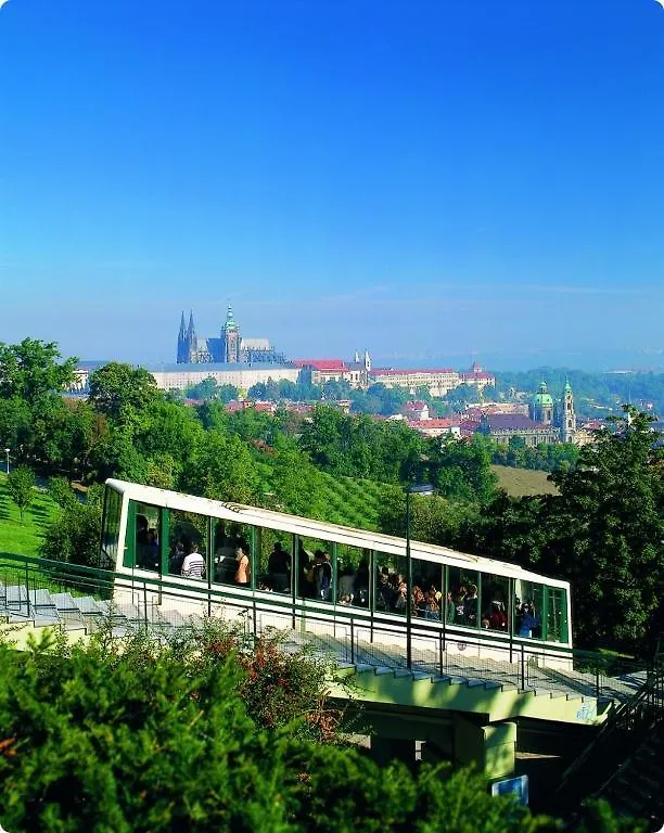 Nebozizek Hotel A Restaurant Praga 0*,