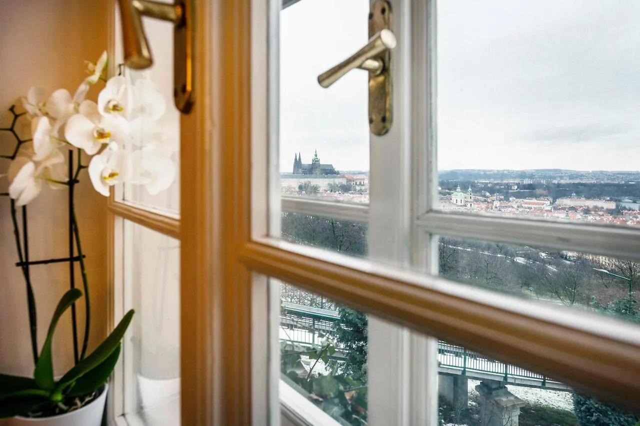Apartament Nebozizek Hotel A Restaurant Praga